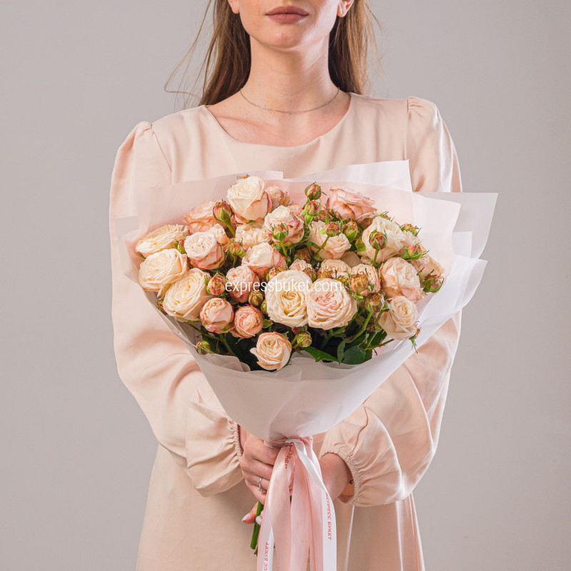 Букет из 9 пионовидных роз