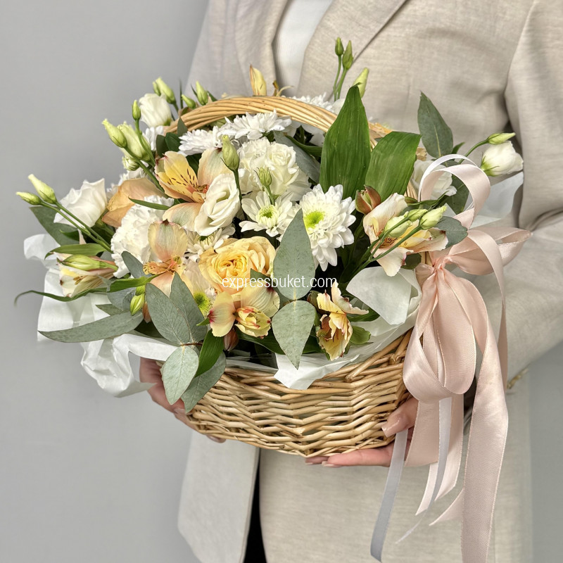 Корзина с цветами 1025