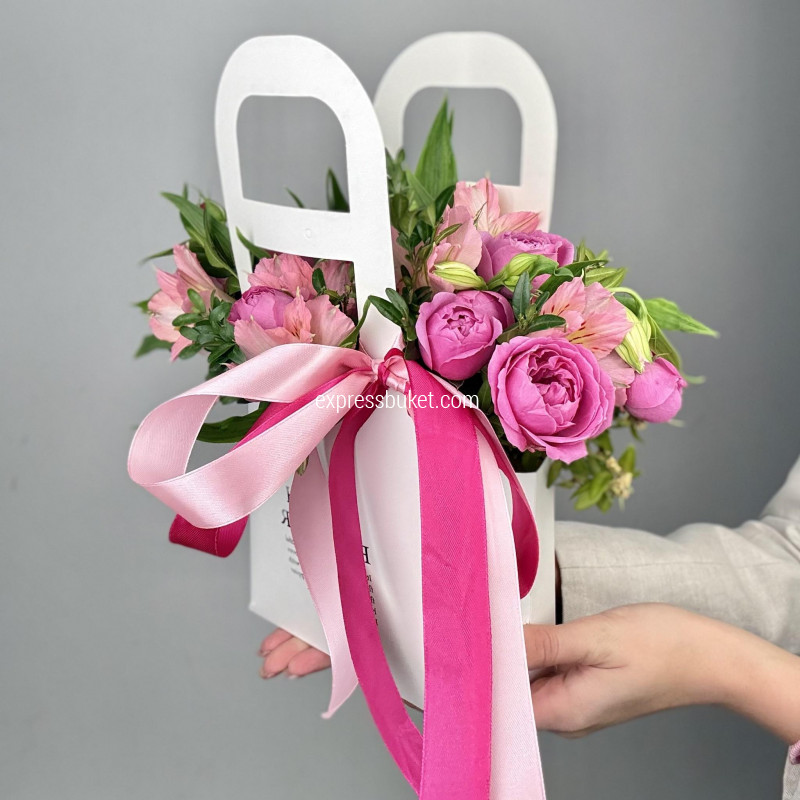 Цветы в коробке 1073