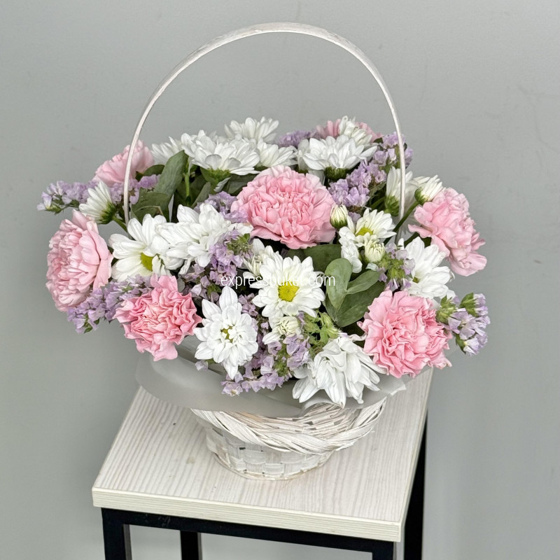 Корзина с цветами 1120